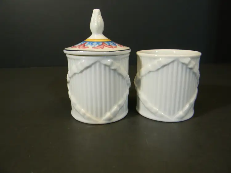 Elizabeth Arden Palais de Versailles Porcelain Vanity Powder Trinket jars