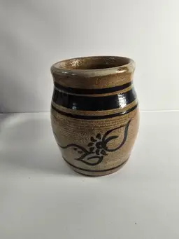 Vtg Bear Pottery Salt Glaze Jar / Vase