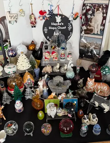 Happa’s Hope Chest - Sunday Cats Christmas $5 & More!