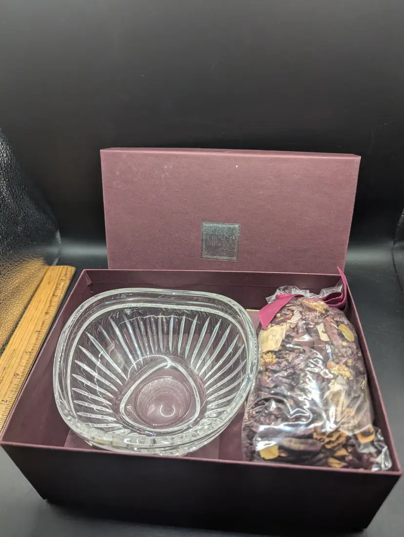 Vintage New in Box Mikasa Cimarron Lead Crystal Triangular Candy Bowl Germany & Potpourri Boxed Gift Set.