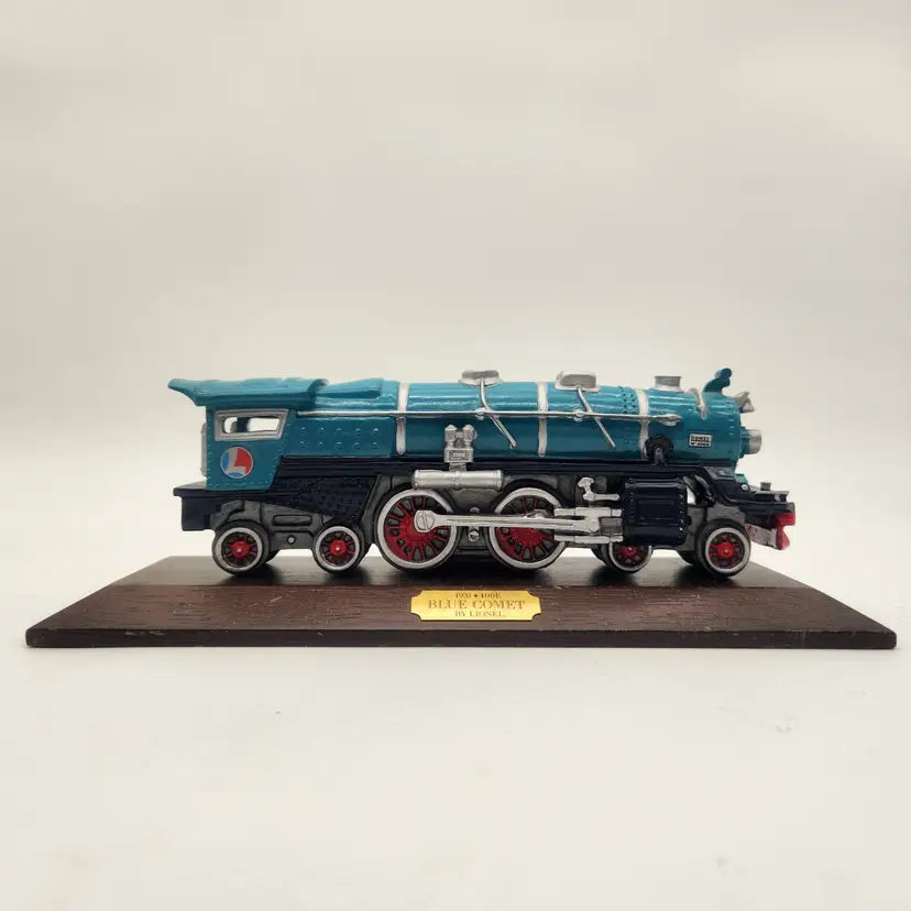 Avon Lionel 1931 #400E Blue Comet Pewter Train Model on Wood Base 1991 Vintage