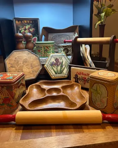 All Things Tin And Wood!! And A Basket Or Two!