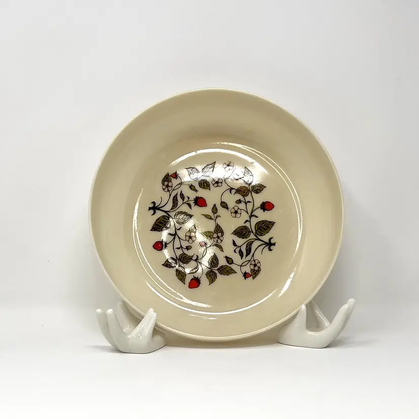 Toyo Japan Lacquer Plastic Strawberry Bowl (0069-24)