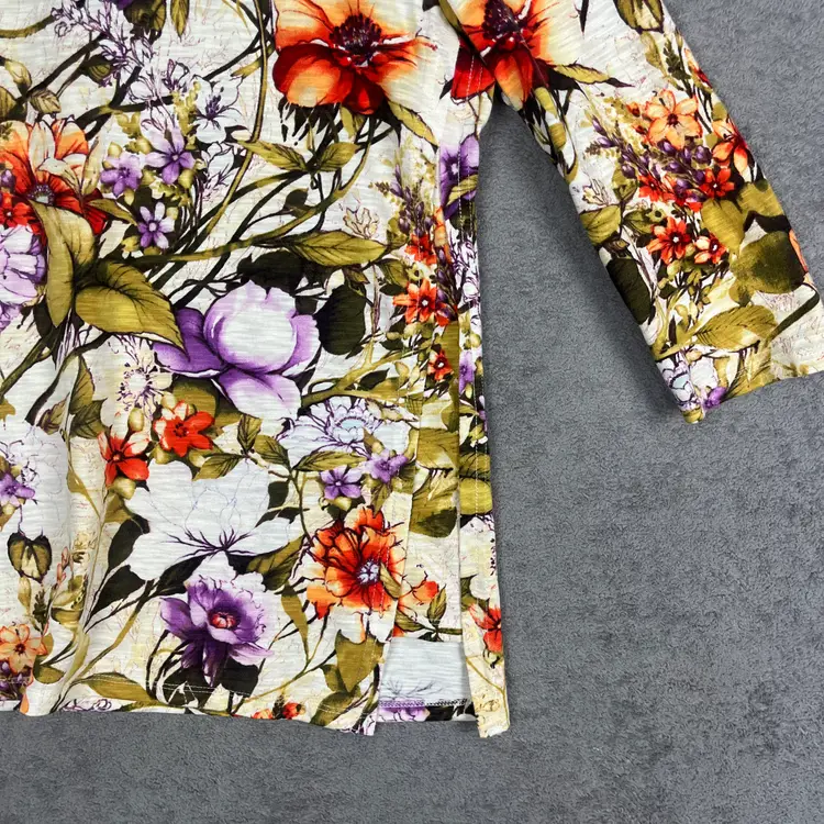Chico’s Floral Knit Top Womens Medium 3/4 Sleeve Ivory Purple Orange Side Slit