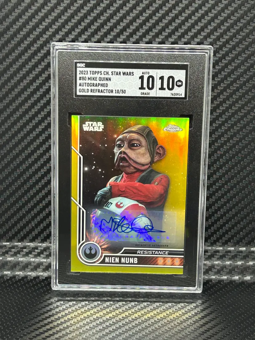 #01 2023 Topps Chrome Star Wars (Mike Quinn) Nien Nunb Auto 10/50 SGC 10