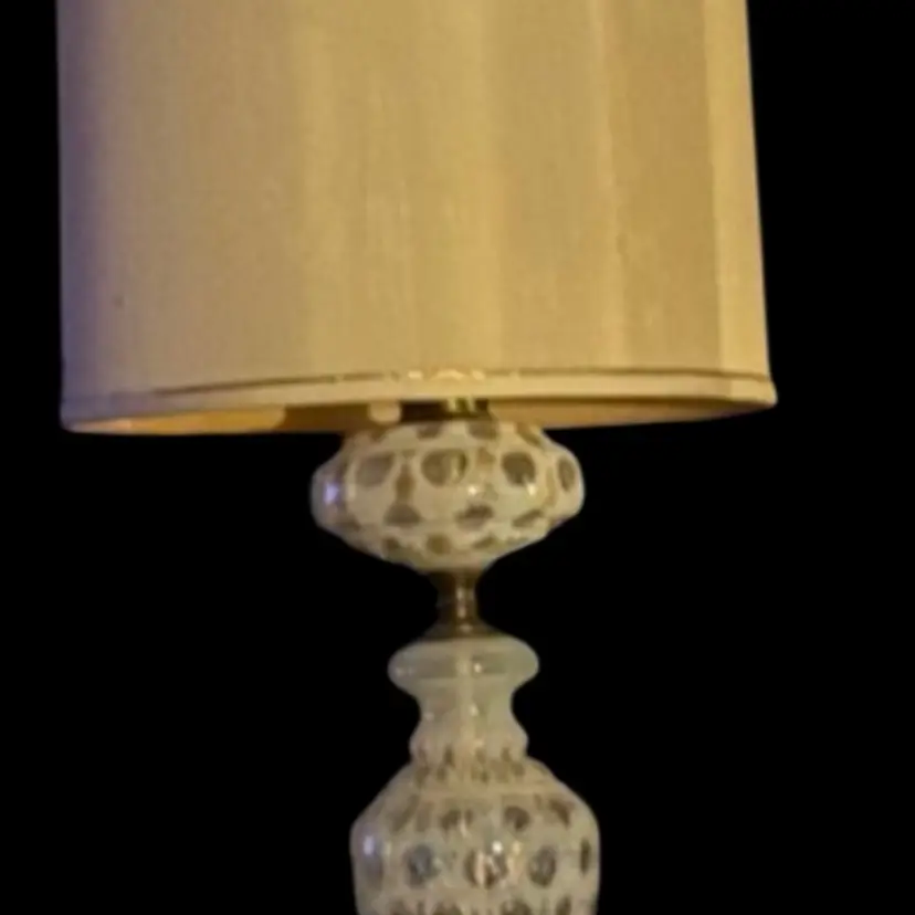 032.  Pair Of Vintage Fenton Honeysuckle Gold White Coin Dot Lamps (with Shades) 1 Of 2