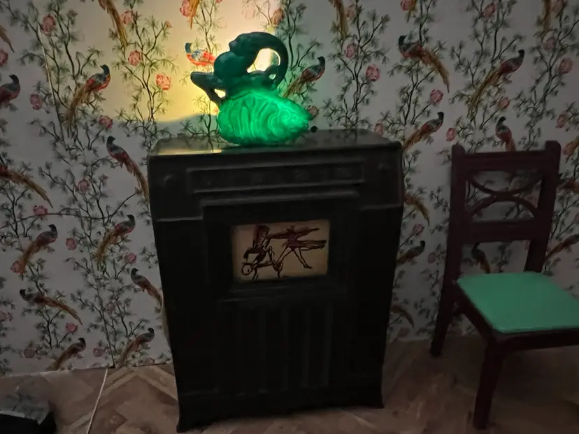 1:12 Miniature Dollhouse Phil Mar Gazelle TV Lamp