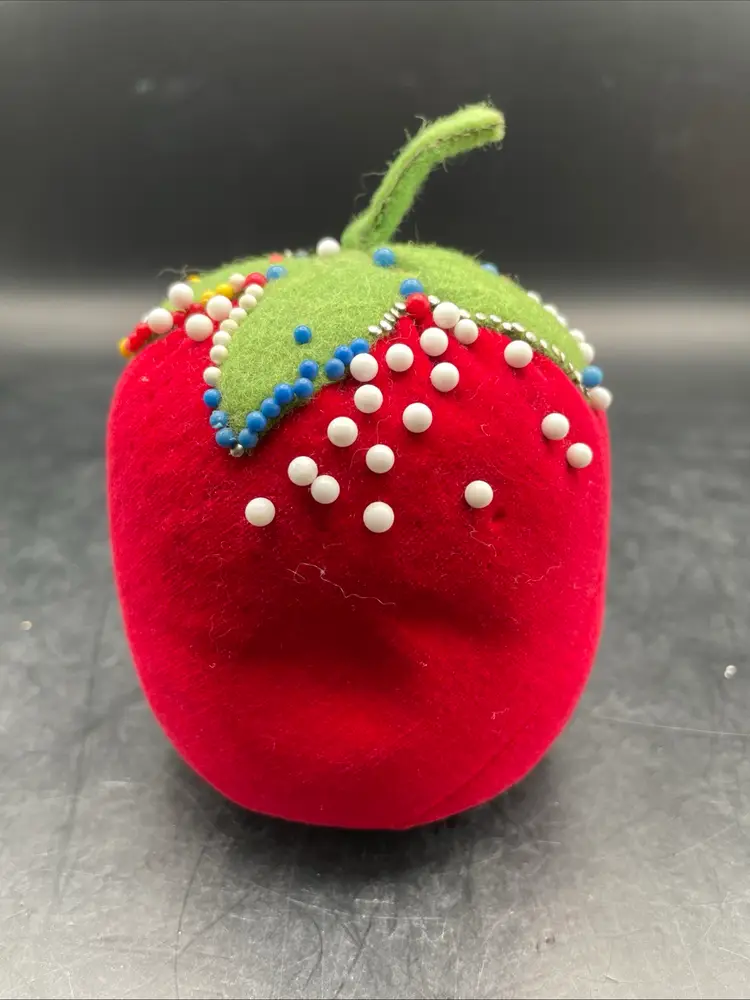 VTG Handmade Velvet Felt Tomato Pin Cushion