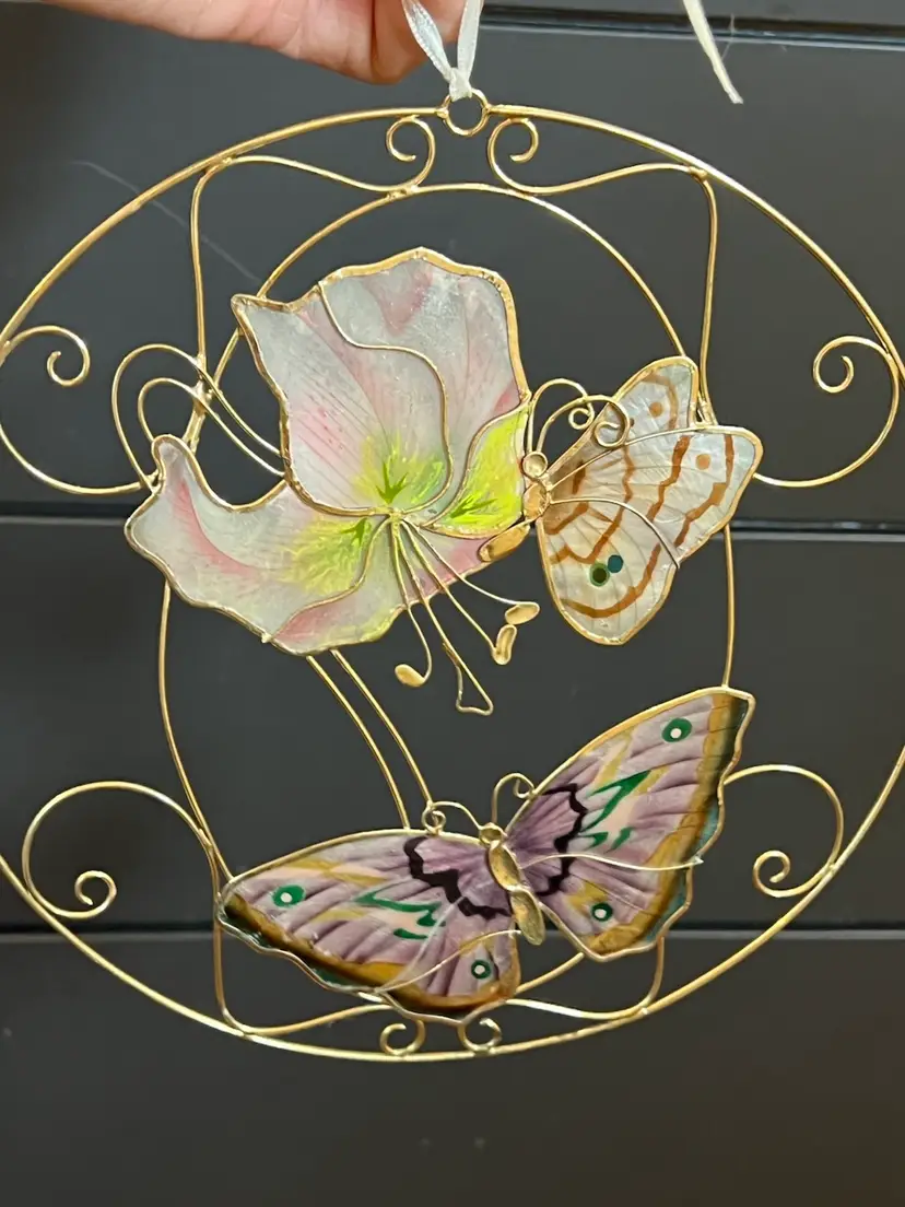 Butterfly She’ll Artwork Wall Hanging Sun Catcher Vintage Approximately 7 1/2 Inches In Diameter