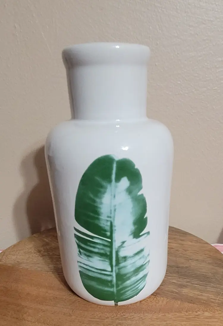 Ceramic White Vase Slim Neck Leaf Design 8"