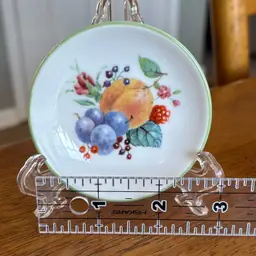 Butter Pat Royal Vale England 3”