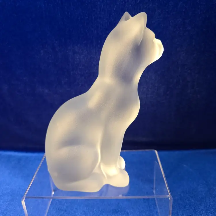 177 - Baccarat Satin Crystal Sitting Cat Sand Carved VTG 1940s