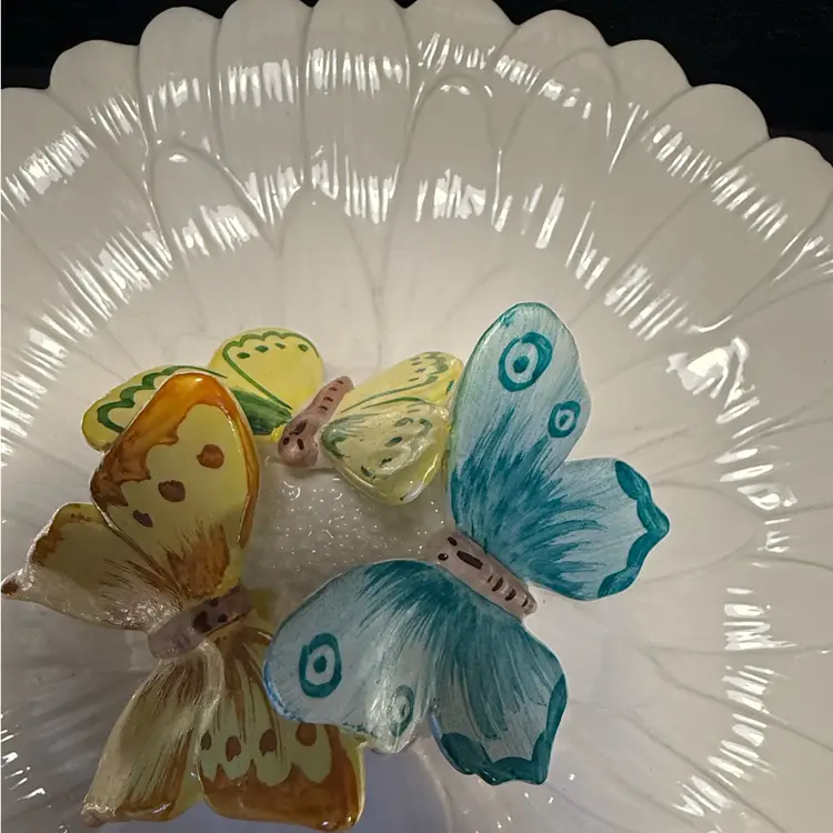 Vintage Italian Hand-Painted Ceramic 3D Butterfly Majolica Dish – Holiday Hallmark Shop – Pristine 8.5 Inch