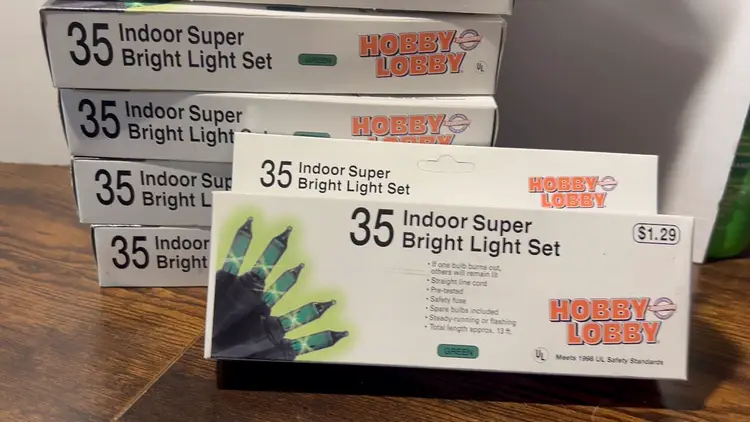 Lot Of 17 Hobby Lobby Indoor Super Bright Light Set 35 Green Bulbs