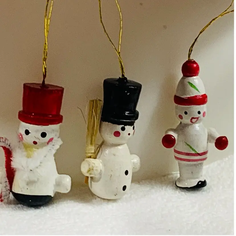 Lot Of 3 Handmade Wooden Snow Children Christmas Ornament Approximately 2” Tall And .5” Diameter 