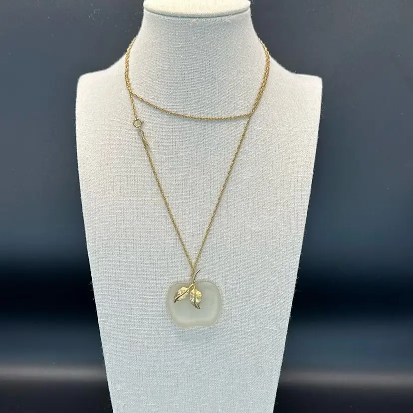 A013 - Avon Frosted Glass Apple Necklace