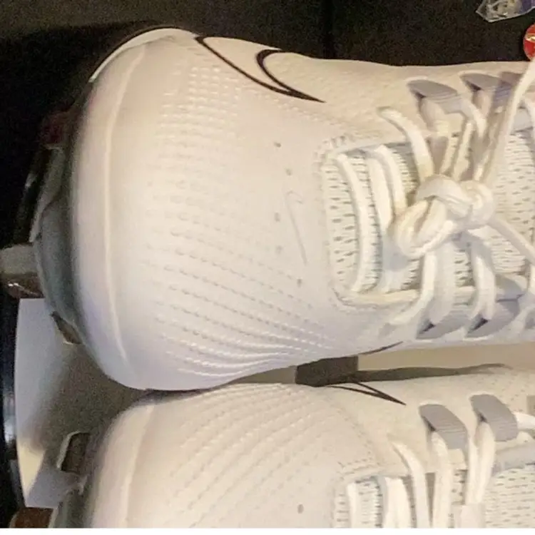 Nike W HyperDiamond 4 Pro 
Size 8.5