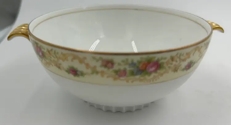 The Windsor Shape Meito China Japan Creamer And Sugar Dishes