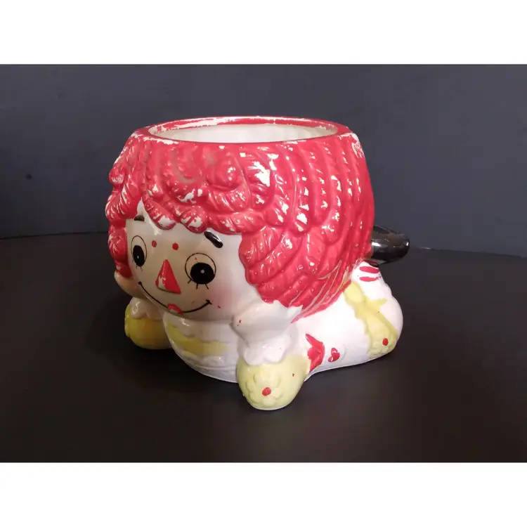 Vintage 1976 Rubens Raggedy Ann Ceramic Planter #4193 Hand Painted.
