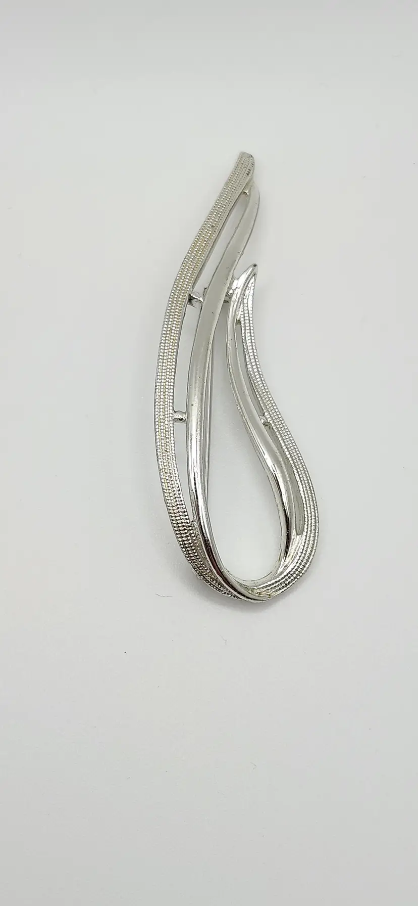 2.75" Silver Tone Sarah Coventry Brooch.