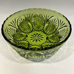 Anchor Hocking- “Medallion” -Avocado Green Bowl – 8” x 2.5”- Vintage Pressed Glass-1970’s