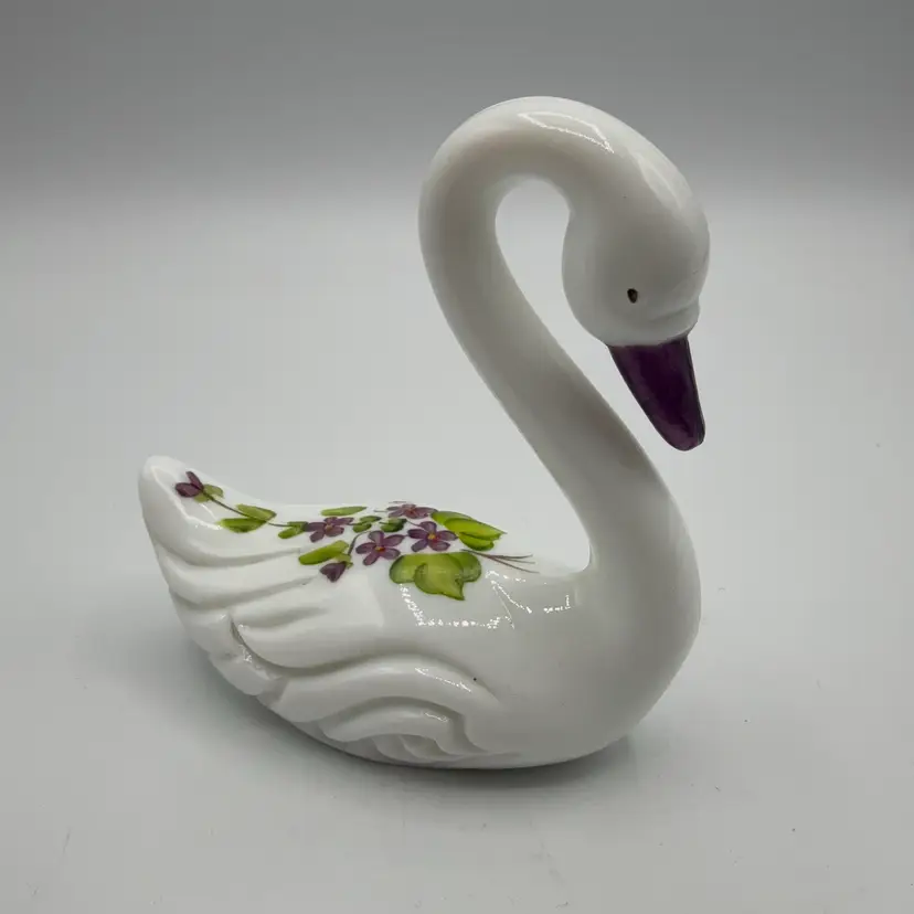 Fenton Milk Glass Swan Violets In The Snow Signed T. Thomas