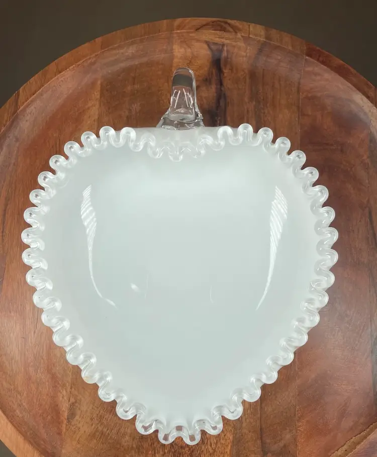 FENTON White Heart Shaped Clear Ruffle Rim Trinket Candy Dish with Clear Handle