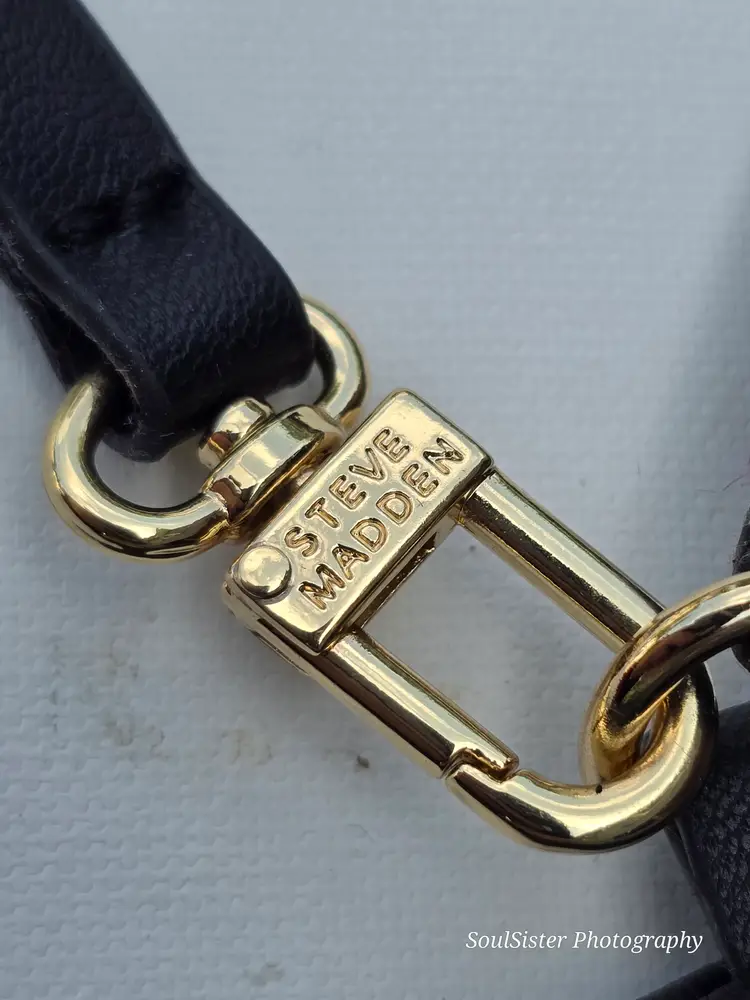 Steve Madden Black & Gold Wristlet