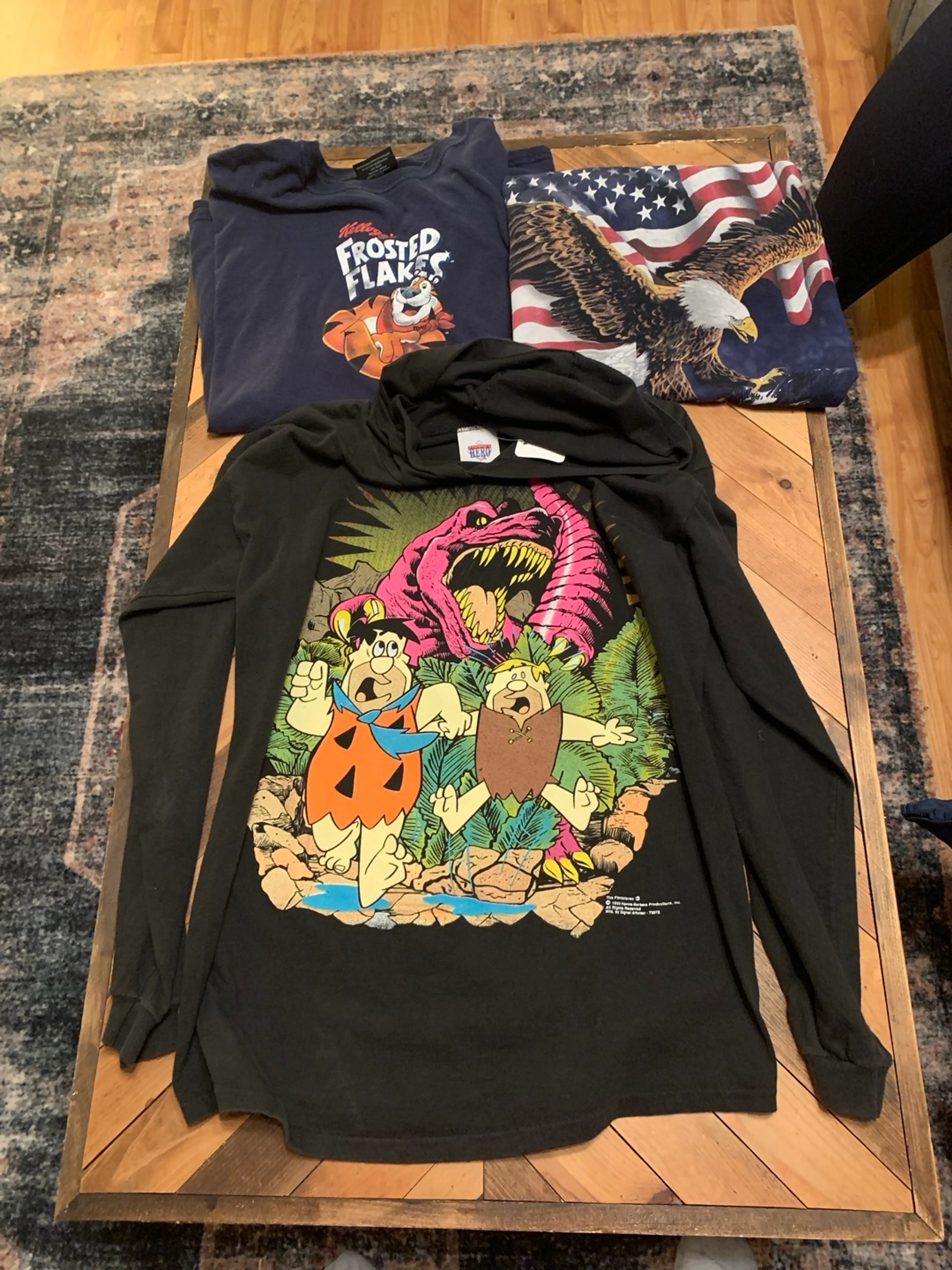 Saleing 20 peace bundle some personal vintage-y2k - modern
Men clothing size L-XL
Some graphic tees hats and couple hoodies and jackets
There used some have miner stains pin holes or rips most of the stuff is in good condition
And great for a reseller
Price is negotiable
Saleing as a bundle But I Can Part As Well As Long As No Low Balling Fair Offer Will Be Consider ask information on any piece