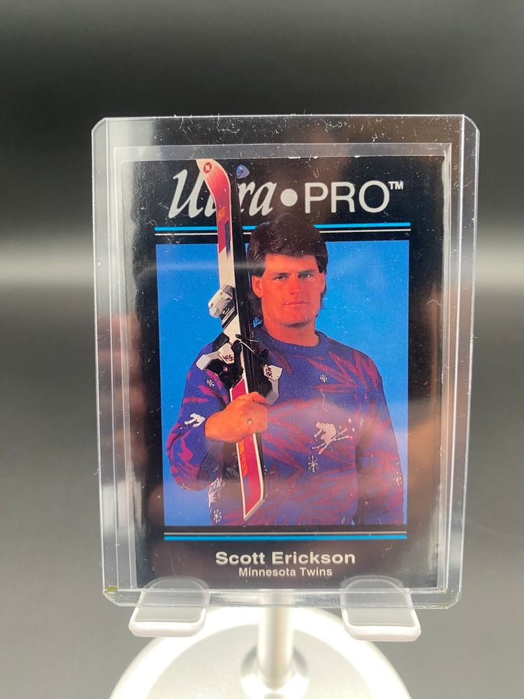 Ultra-Pro 1992 Pair of MLB Limited Edition Trading Cards - One w/ Crimped Edge