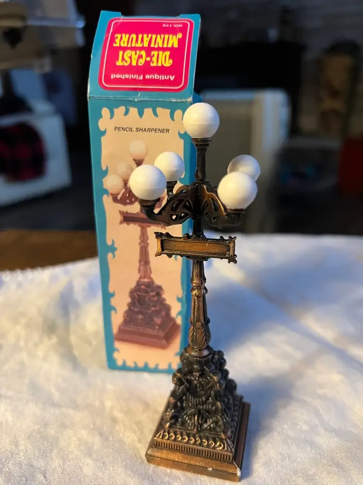 Miniature Die Cast Victorian Street Light Pencil Sharpener In Box