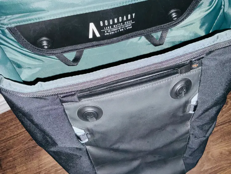 Black Boundary Supply Errant Pack