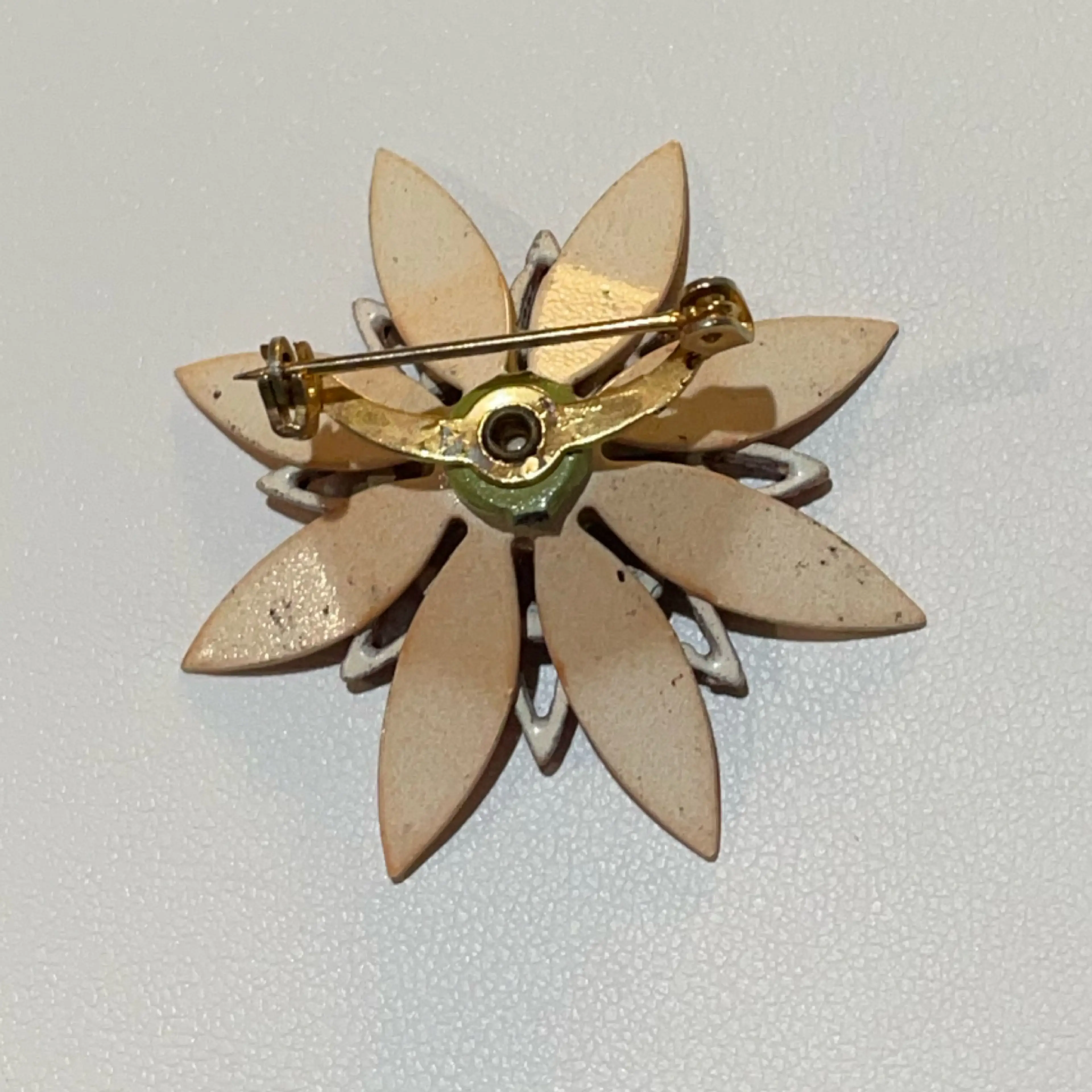 Image 3 of 4