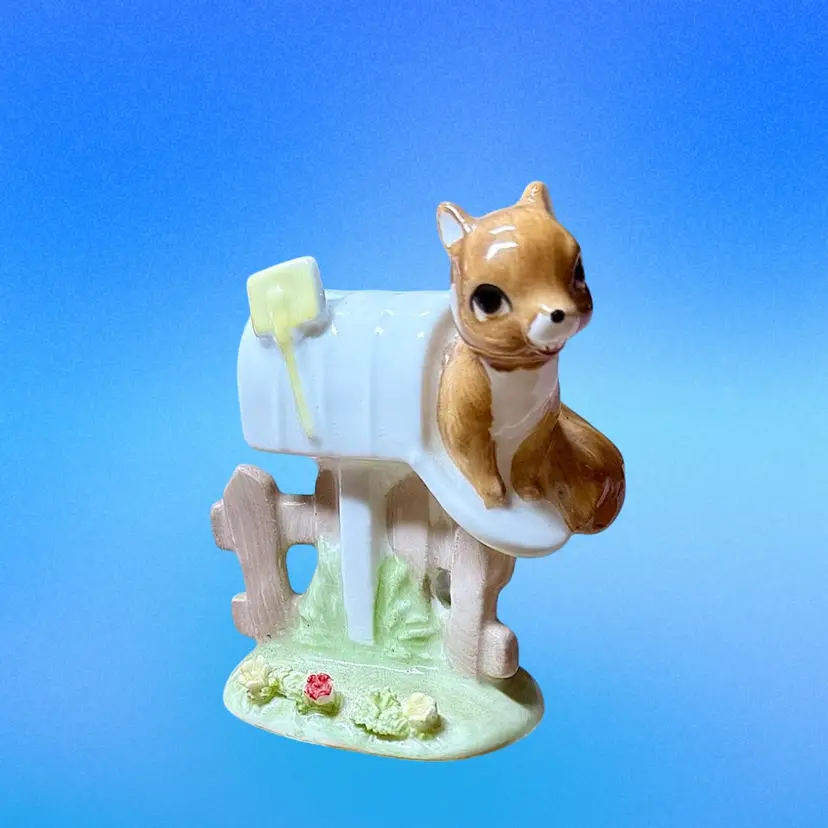 1976 Maruri Enesco Bone China Squirrel Figurine