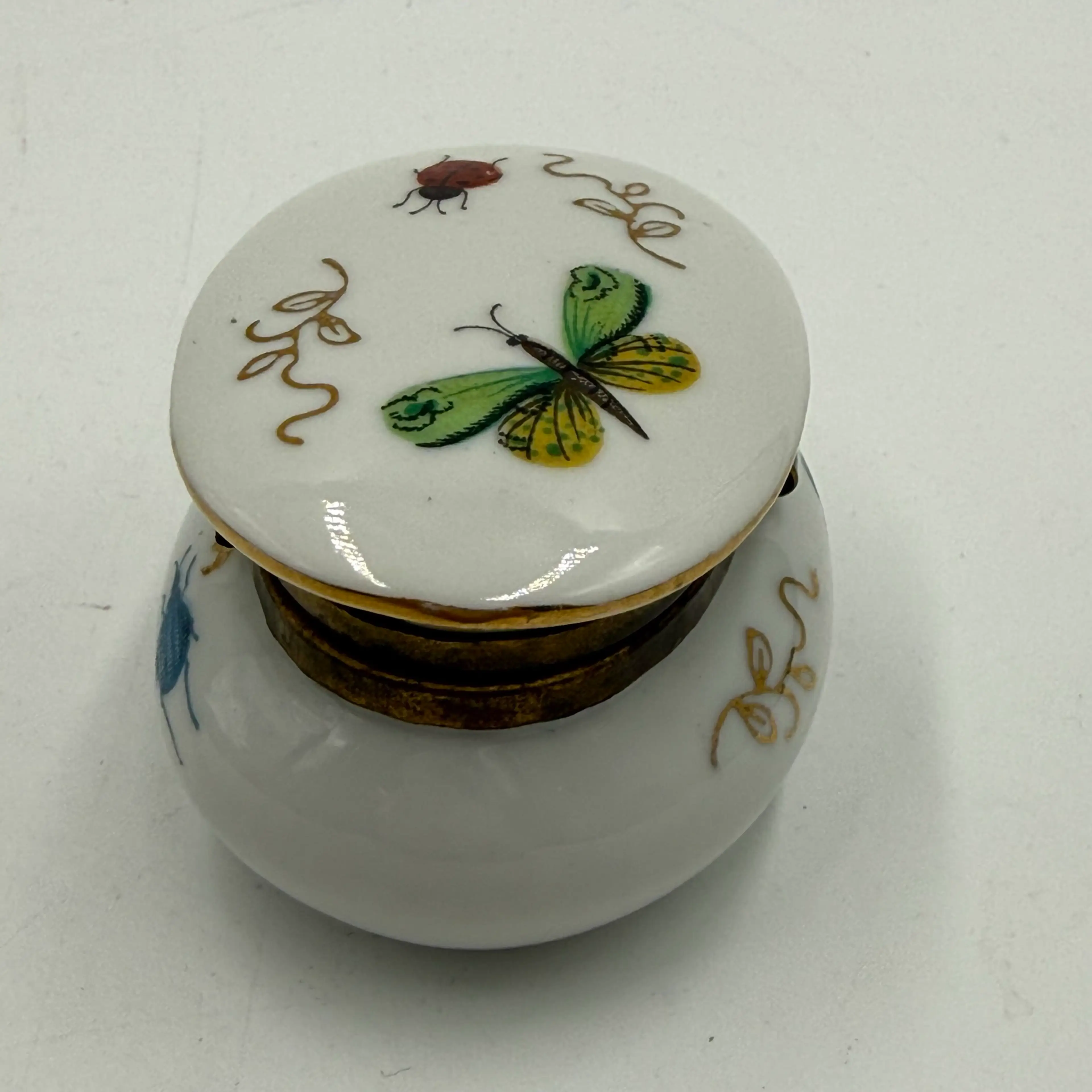 Image 4 of 16