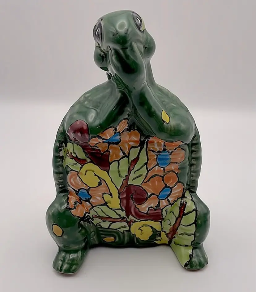 TURTLE 🐢 Made in Mexico, ceramic, hand painted, green with bright florals. Sweet!