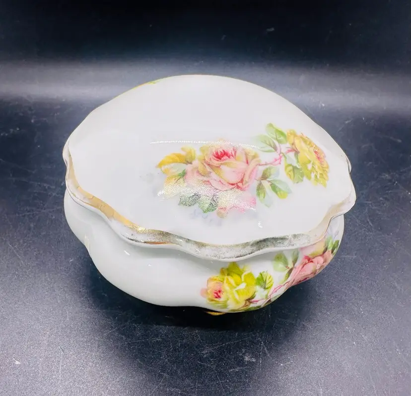 122. Powder Box Bowl Germany Lidded Antique