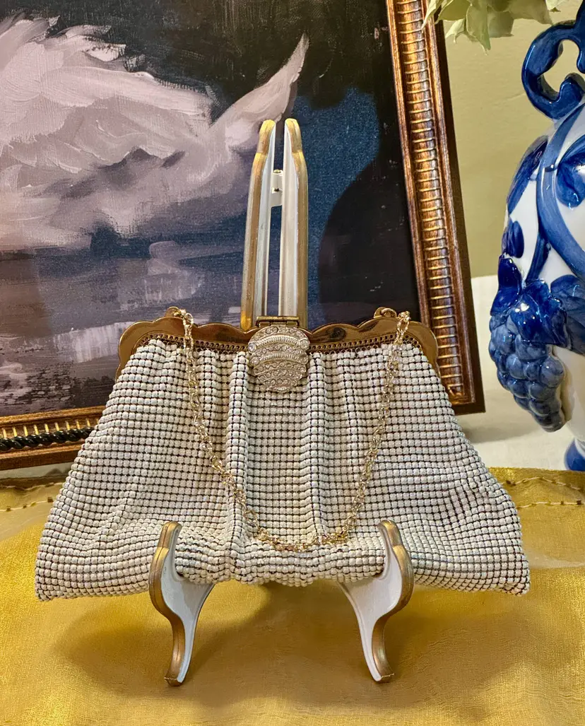 1940-1960 Whiting & Davis Mesh Beaded Handbag with Gold Chain