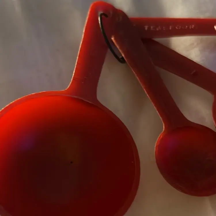 Vintage Plastic Measuring Spoons