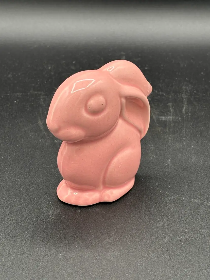 Vintage planter - pink bunny tail