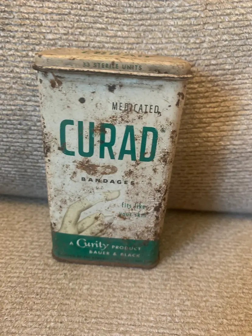 039 Curad Band Aid Tin