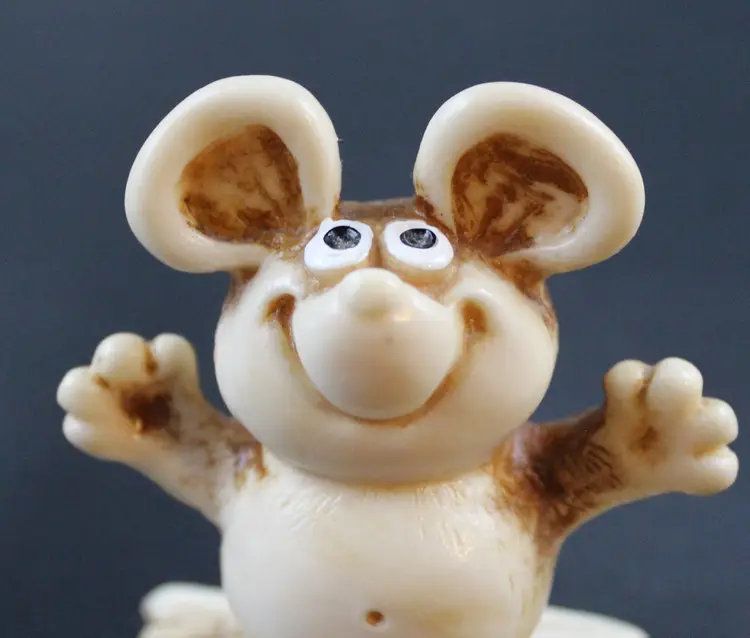 "I LOVE you this much" by The Great American Dream Company, Inc.  3 1/2 tall, resin