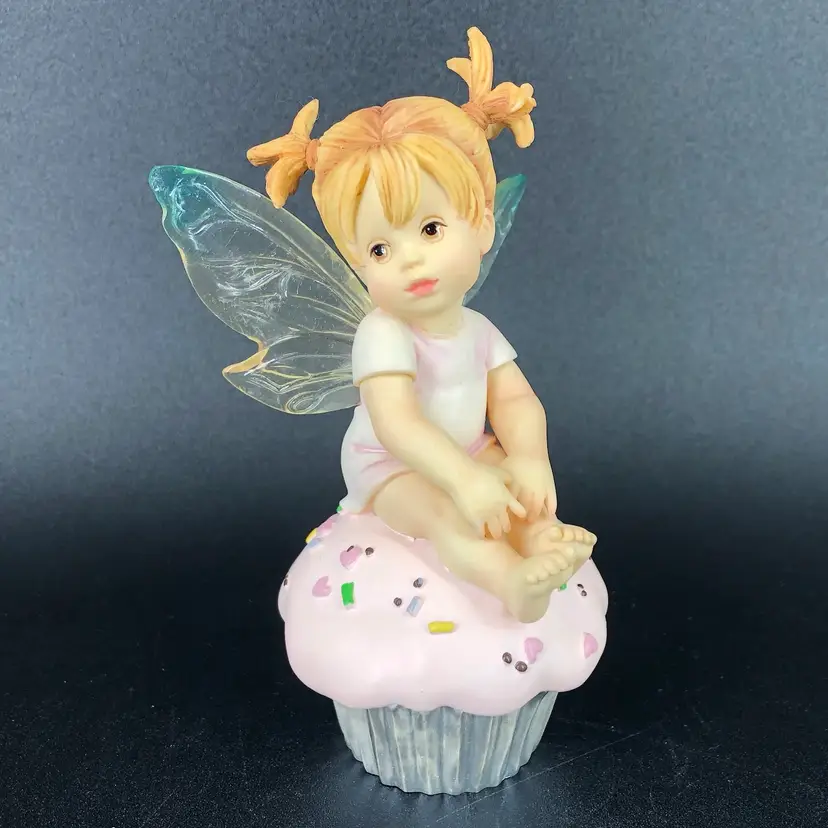 My Little Kitchen Fairies Enesco Cupcake Sweetie Fairie Figurine 2002