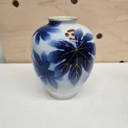 Fukagawa Vase Cobalt Blue Leaves