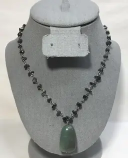 Necklace, Aventurine pendant & hematite chips, 19" St. Patrick's Day
