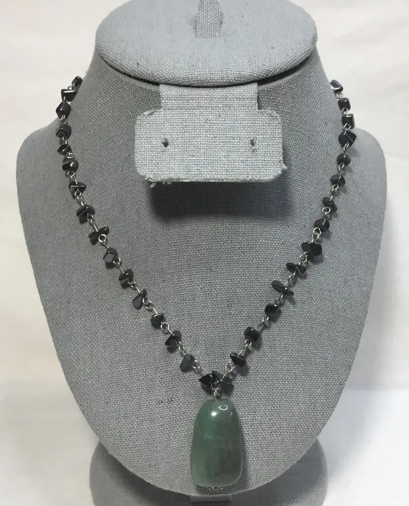 Necklace, Aventurine pendant & hematite chips, 19" St. Patrick's Day