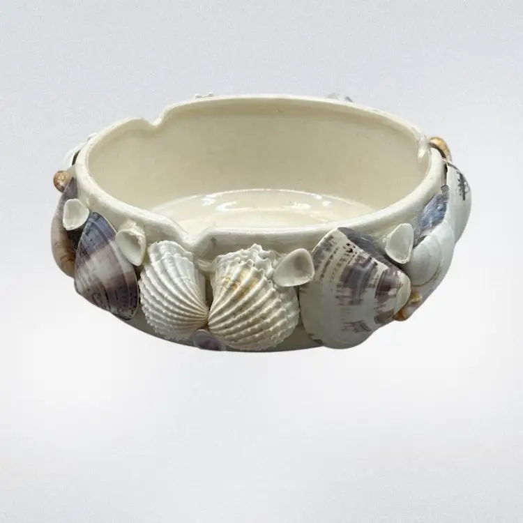 Ceramic Ashtray Trinket Dish With Shells 4.75”