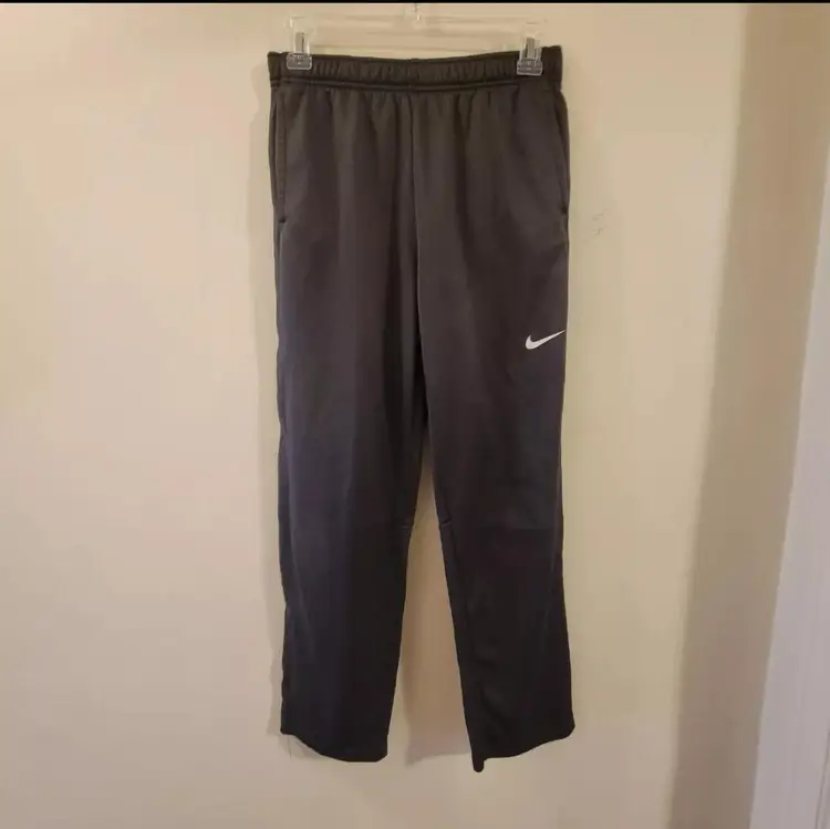 Boys Thermofit Nike Joggers Size Xl