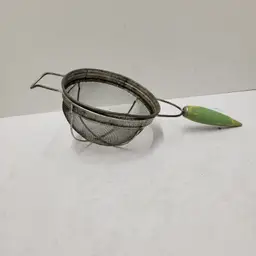 Vintage Metal Wire Mesh Sieve Strainer Basket Collander Cottagecore Green Round