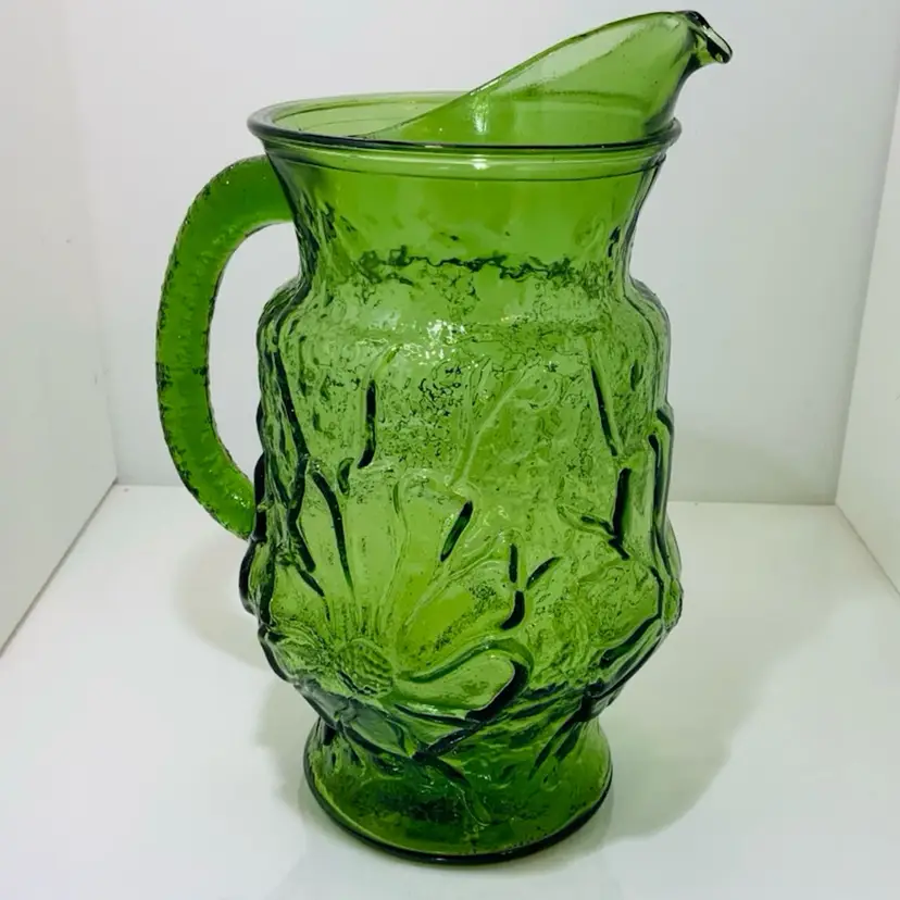 Gorgeous Large Anchor Hocking Vintage Rain-flower Floral Pitcher Avocado Green Very MCM